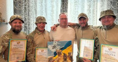 Хлопці з 73 штурмової дякують голові партіі «Трибунал»